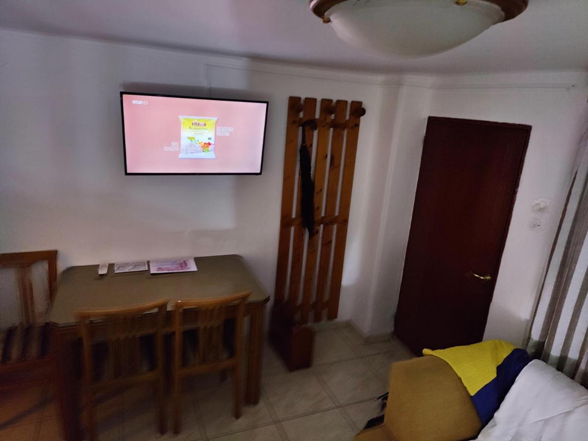 Art Apartment Syngrou Athena Bagian luar foto
